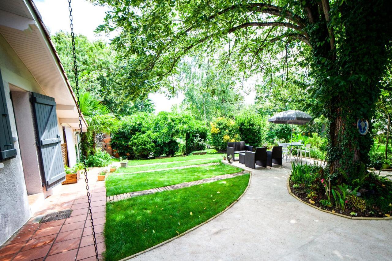 Mirguet Au Jardin Daire Saint-Elix-le-Chateau Dış mekan fotoğraf